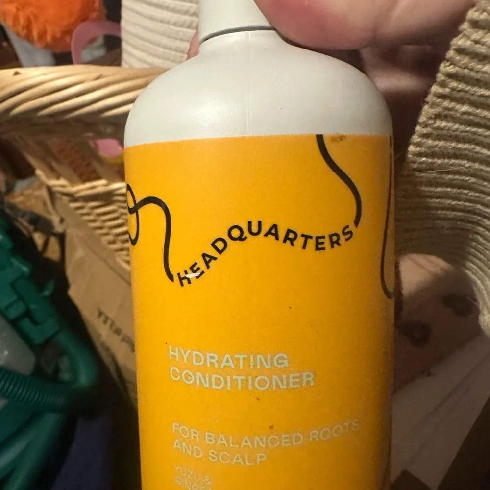 Headquarters hydrating‎ hair bundle